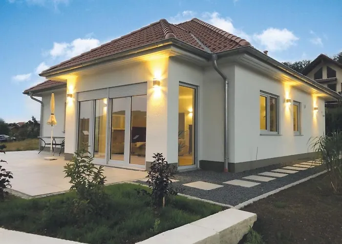 Blick Zum Rennsteig بيت للعطل